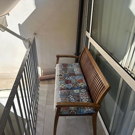 Deni'S Apartments Per 2 Con Veranda Balcone Syrakuzy Zewnętrze zdjęcie